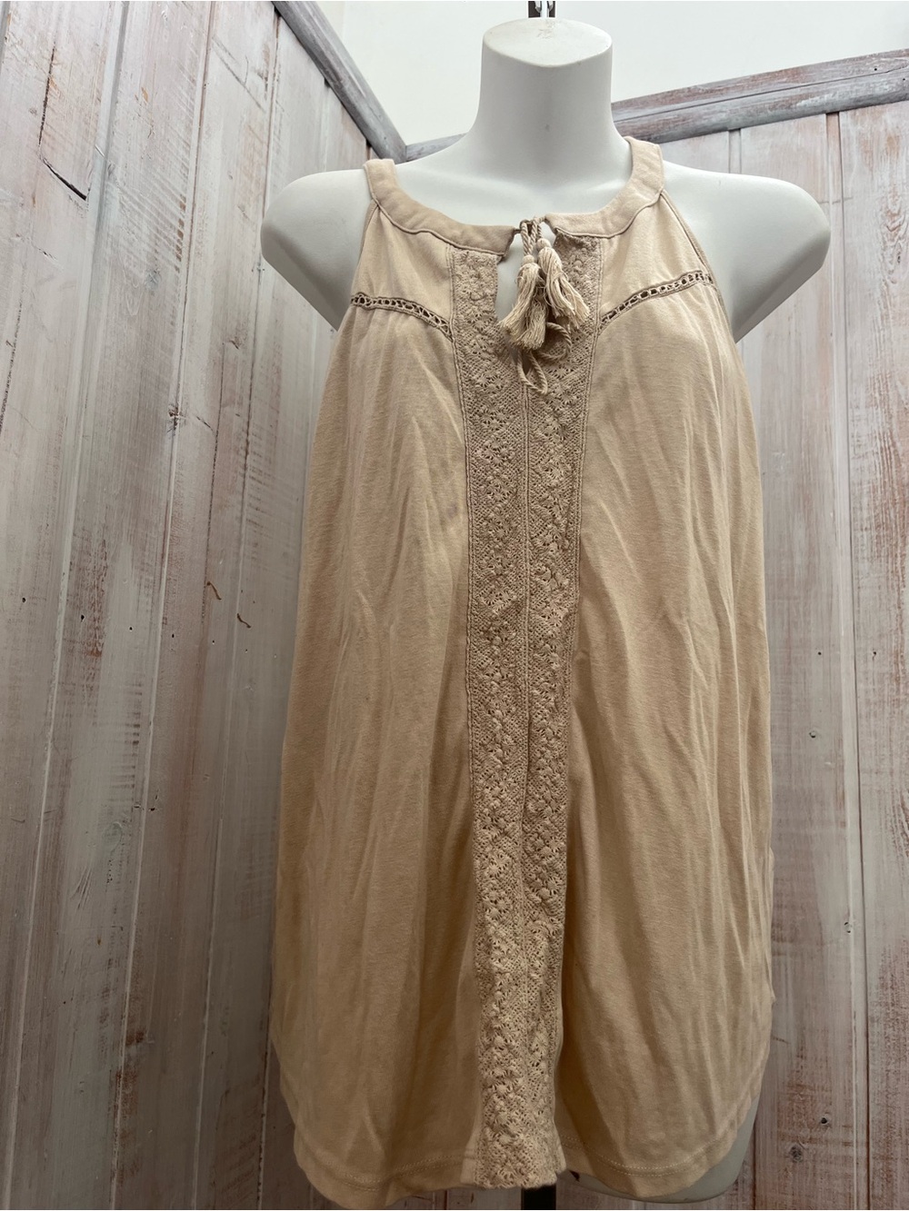 Suzy Shier Cream Crochet-Trim Sleeveless Tank with Tassel Tie